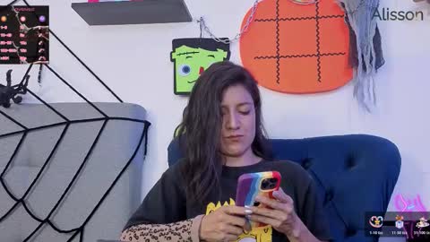 alisson0002 online show from October 18, 7:04 pm