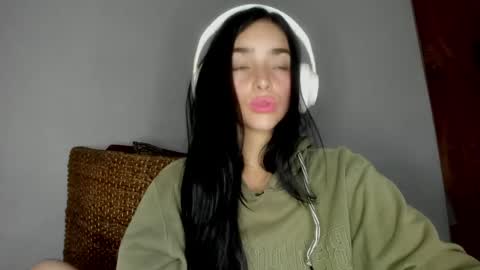 Alisson369  online show from April 29, 9:12 am