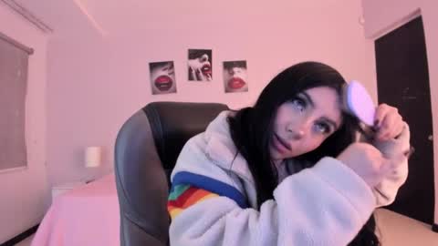 alisson__cortez online show from February 10, 1:14 pm