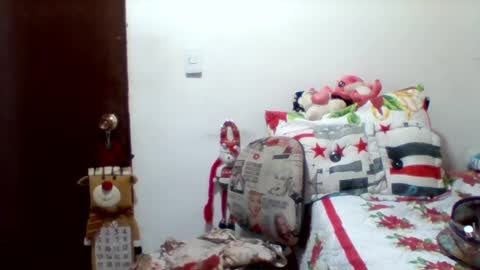 Snapshot of alisson_brand chatting on December 7, 12:02 pm alisson brand online show from December 7, 12:02 pm