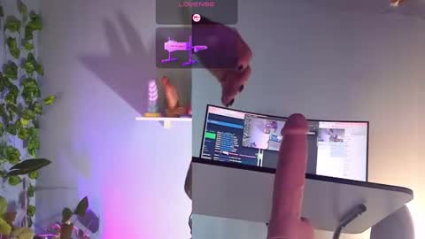 A  L  I  S  S  O  N online show from March 18, 1:10 am