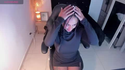 Alizee online show from July 16, 9:58 am