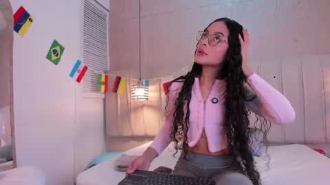 alizza_ online show from July 8, 12:18 pm