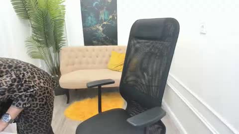 allayerty online show from November 9, 7:21 pm