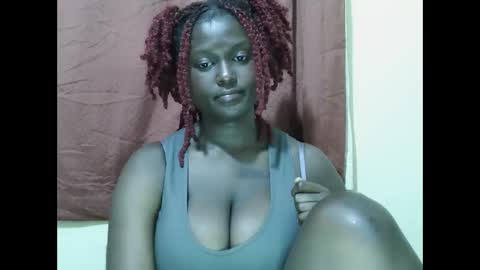 Snapshot of allie_quin chatting on September 23, 10:41 pm Allie online show from September 23, 10:41 pm