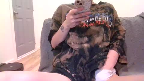 alliebearx online show from February 23, 8:33 am