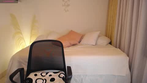 Allie  online show from January 16, 12:17 am