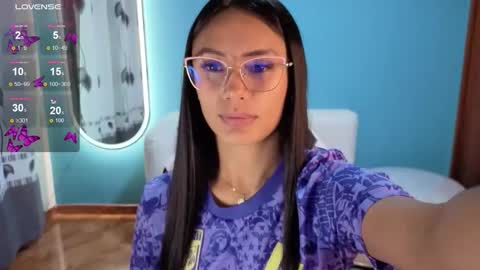 Snapshot of allisson_a chatting on October 18, 3:53 am Allisson online show from October 18, 3:53 am