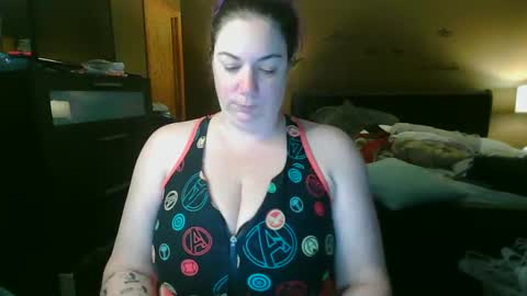 Snapshot of allnaturaltigbitties chatting on December 31, 4:16 am Tig Bitty online show from December 31, 4:16 am