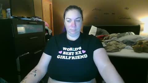 Snapshot of allnaturaltigbitties chatting on February 5, 4:06 am Tig Bitty online show from February 5, 4:06 am