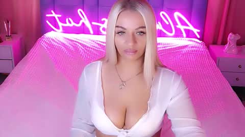 AlwaysHot online show from October 10, 2:38 am