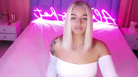 AlwaysHot online show from October 3, 2:16 am