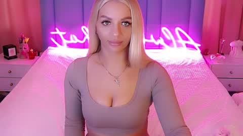 AlwaysHot online show from January 27, 2:53 am