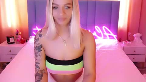 AlwaysHot online show from March 8, 3:26 am