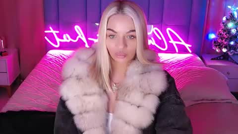 AlwaysHot online show from December 19, 2:48 am