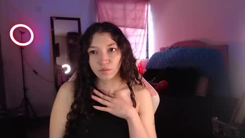 Snapshot of ally_donfort chatting on February 15, 9:17 pm Ally online show from February 15, 9:17 pm