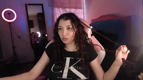 Snapshot of ally_donfort chatting on February 11, 7:59 pm Ally online show from February 11, 7:59 pm