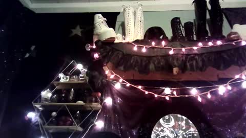 allymoon1369 online show from March 10, 9:46 am