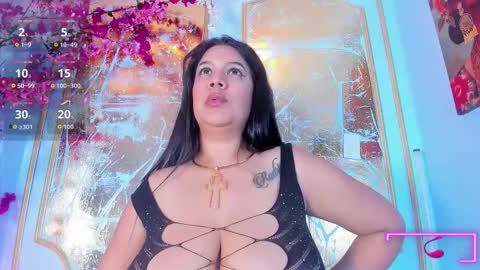 ALMENDRAEVANS online show from November 18, 3:02 pm