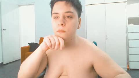 Snapshot of almondonwheels chatting on March 2, 8:46 pm Almond online show from March 2, 8:46 pm