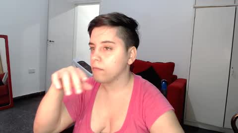 Snapshot of almondonwheels chatting on December 3, 1:17 am Almond online show from December 3, 1:17 am