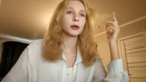 Snapshot of altheadoyel chatting on September 30, 2:12 pm May online show from September 30, 2:12 pm