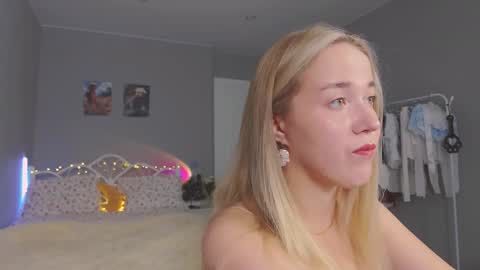 Amelia NEXT STREAM  online show from December 7, 1:51 pm