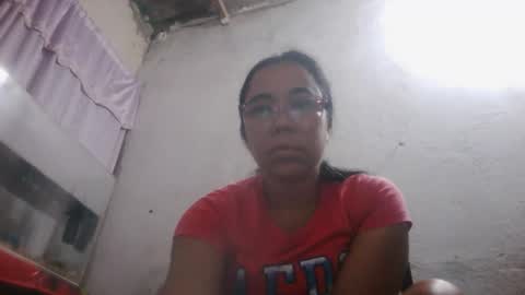 Snapshot of aly826805 chatting on October 13, 4:26 am analia online show from October 13, 4:26 am