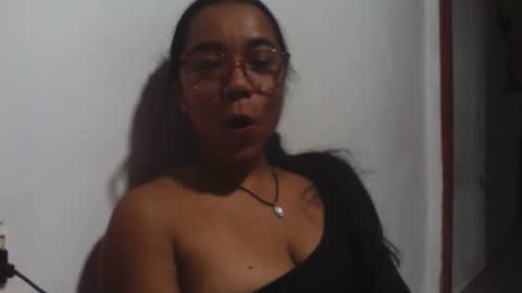 Snapshot of aly826805 chatting on September 13, 4:53 am analia online show from September 13, 4:53 am