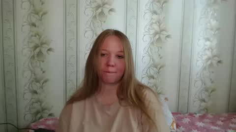 alya764770 online show from May 15, 11:07 pm