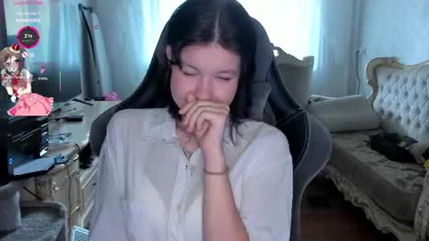 alyaska_yang online show from July 2, 9:59 am