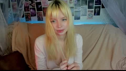 Alysa   7GMT  online show from March 3, 3:12 am