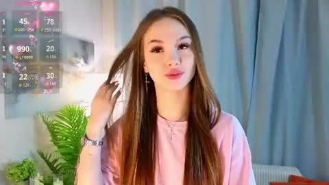 Mona online show from July 11, 4:07 pm