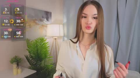 Mona online show from May 22, 4:27 pm