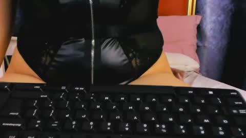 Alyssa online show from July 7, 6:47 am