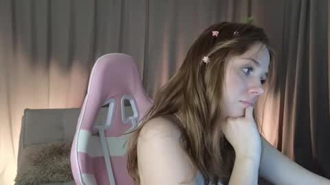 Alyx online show from March 17, 9:30 pm