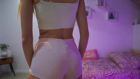 Amai  Liu online show from March 3, 2:01 pm