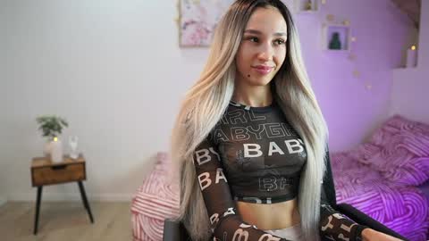 Amai  Liu online show from January 18, 7:37 pm