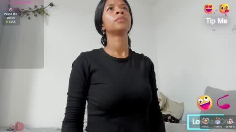 Snapshot of amaia_baez chatting on September 25, 7:55 pm AMAIA online show from September 25, 7:55 pm