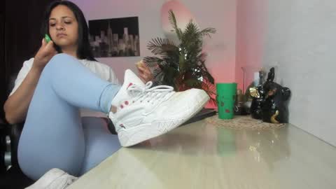 anny online show from April 27, 1:57 am