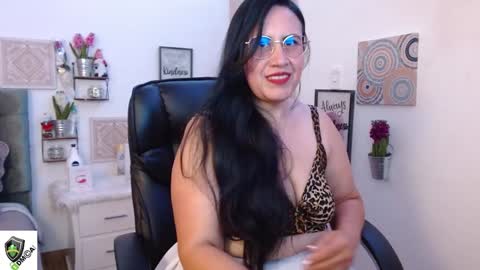 AMALIA online show from December 17, 10:54 pm