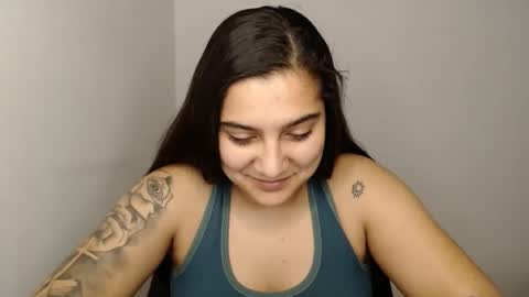 The queen of the biceps  online show from January 29, 10:22 pm