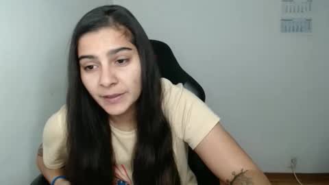 The queen of the biceps  online show from November 19, 12:16 pm