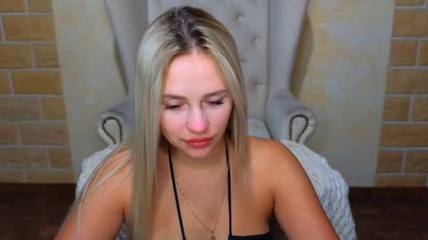 Amanda online show from December 18, 3:26 am