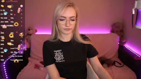 Amanda online show from January 18, 2:12 pm