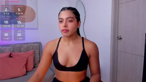 Amanda  online show from June 25, 4:30 pm