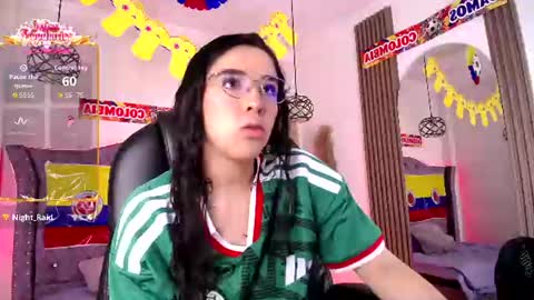amara_davis1 online show from June 15, 4:56 am