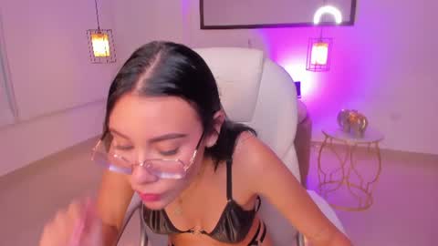 amara foxx online show from July 1, 7:02 pm