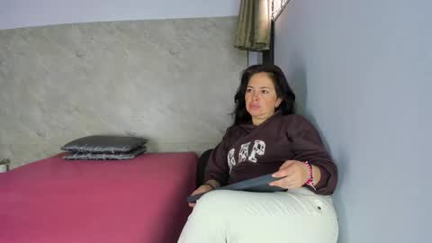 amara_luxe online show from November 28, 11:57 am