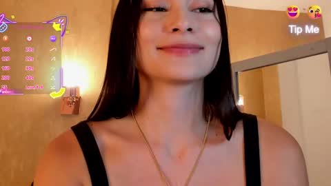Snapshot of amara_rosh chatting on October 4, 7:51 pm amara online show from October 4, 7:51 pm